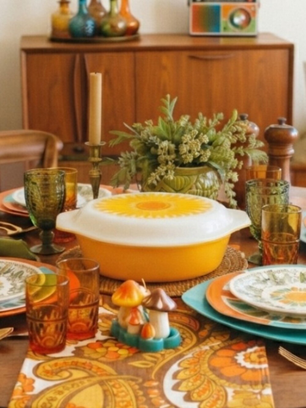 🌻VTG Pyrex Daisy Casserole Dish with Lid Yellow Sunflower 1.5 QT Retro EUC 🌻